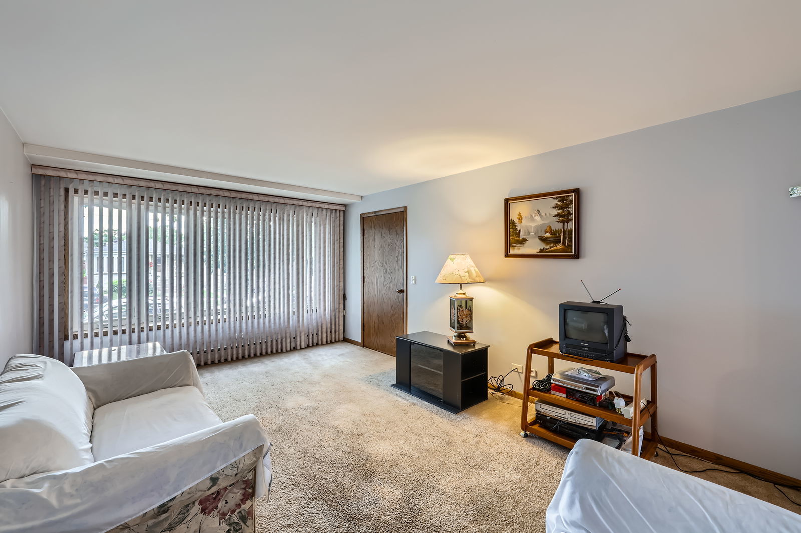 Chicago, Illinois, 60638, United States, 5 Bedrooms Bedrooms, ,Residential,For Sale,1878151