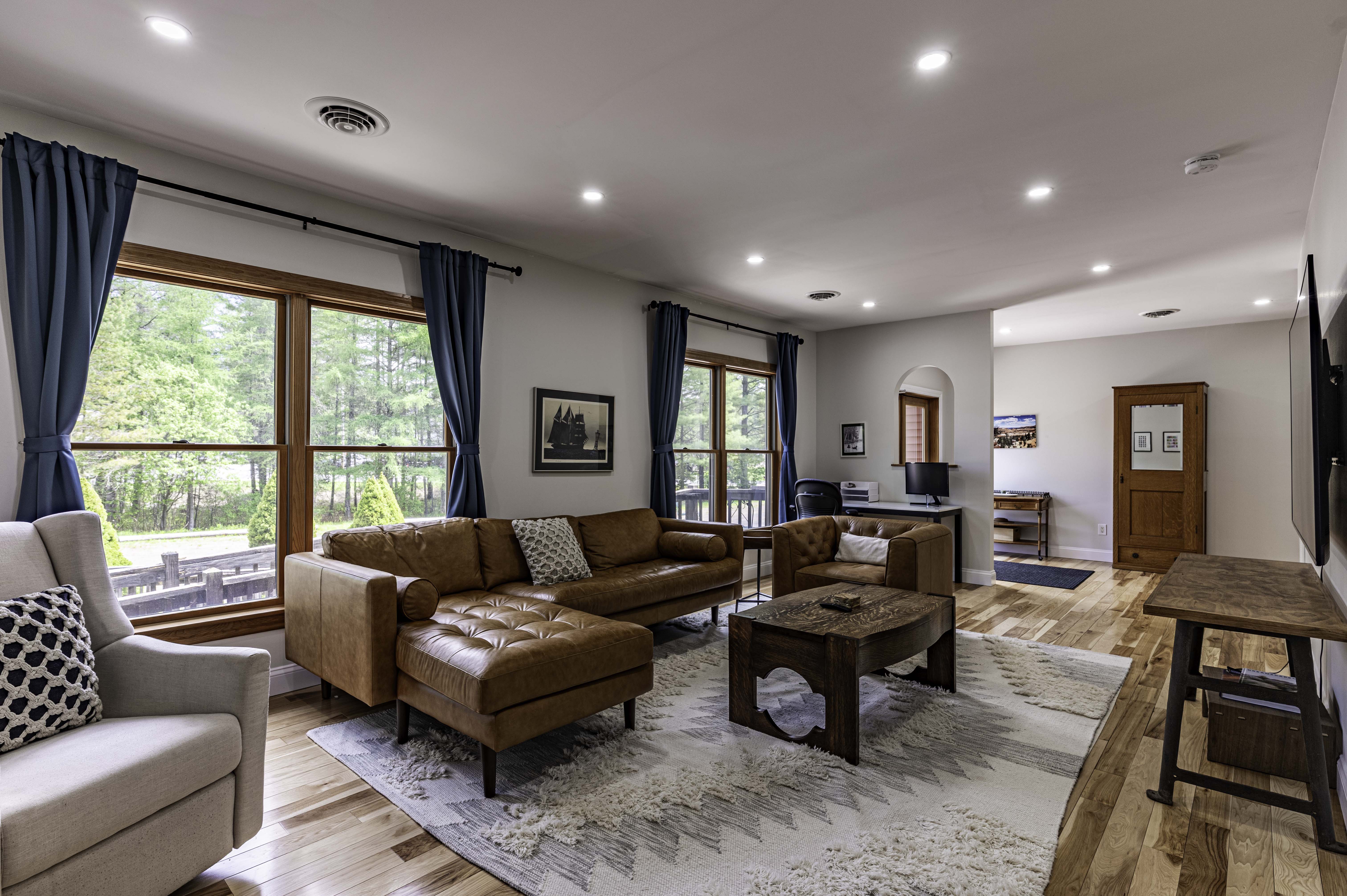  Ranch Style Home with Studio Apartment - 物件實景