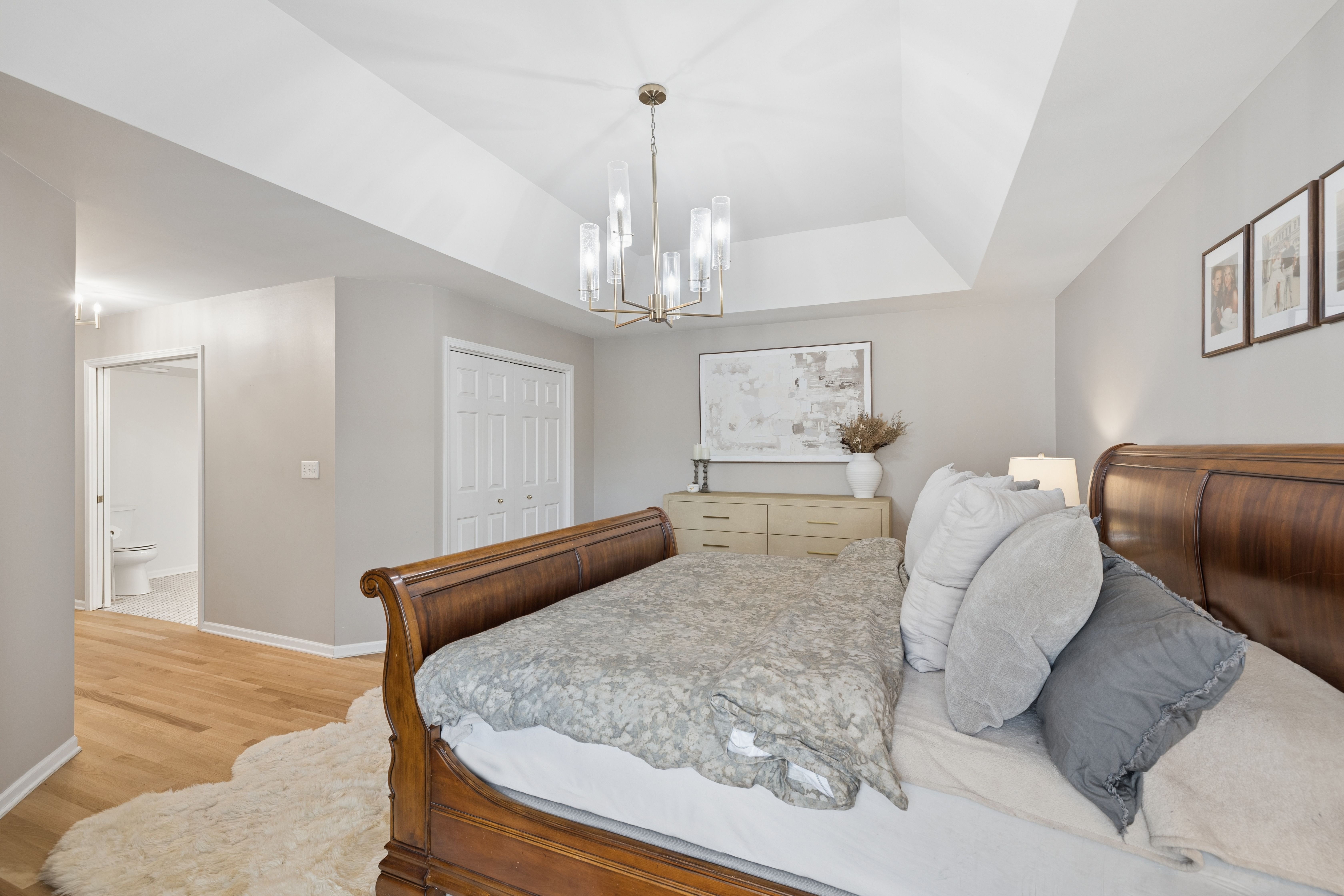  Thoughtfully Rrenovated from Top to Bottom - 物件實景