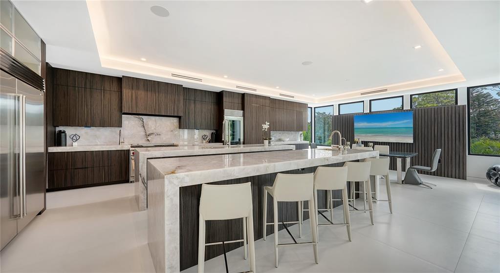 Sarasota, Florida, 34239, United States, 5 Bedrooms Bedrooms, ,8 BathroomsBathrooms,Residential,For Sale,1991570