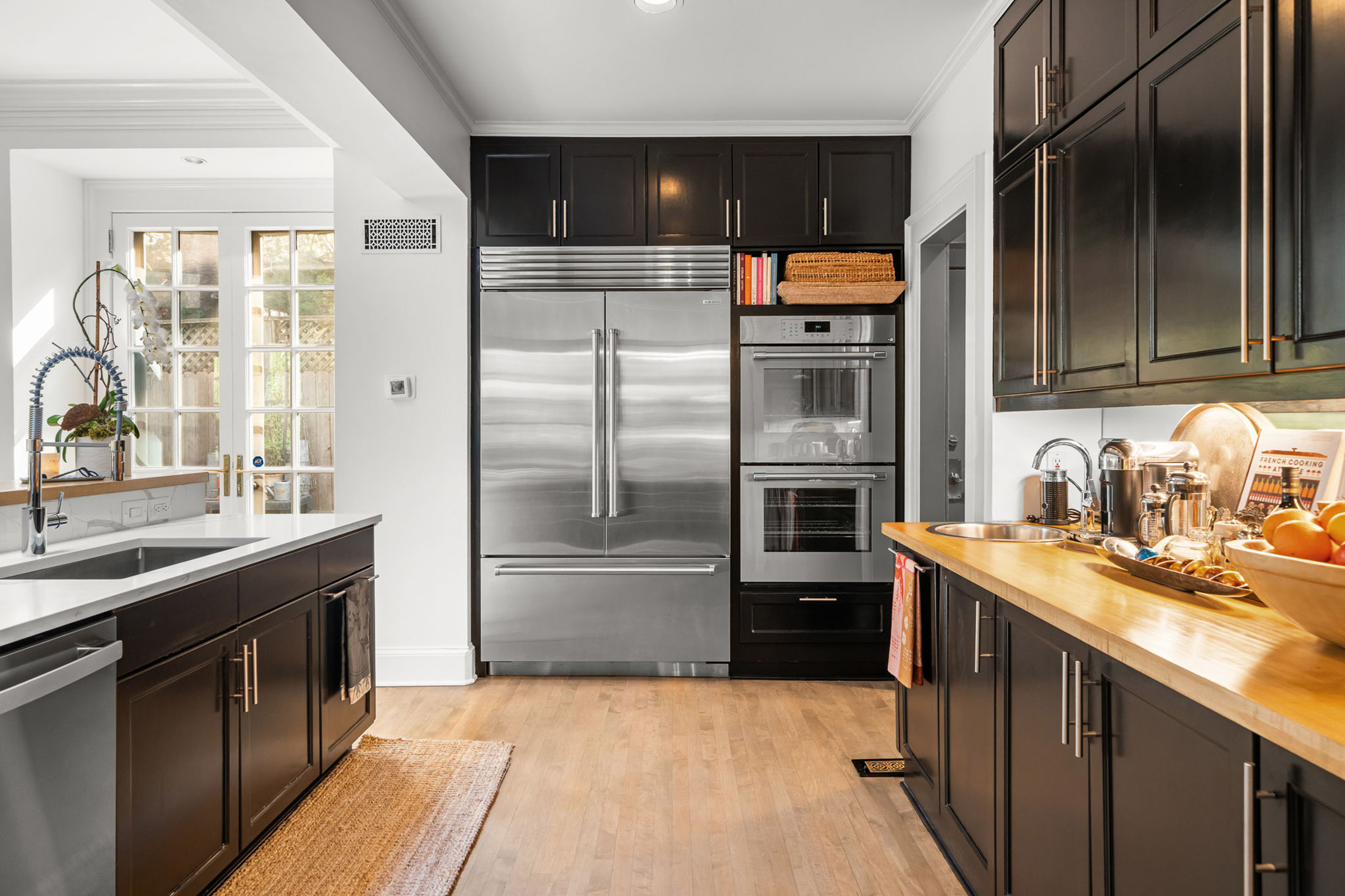  Timeless Ardmore Park Home Blends Classic Charm with Custom Renovations - 物件實景