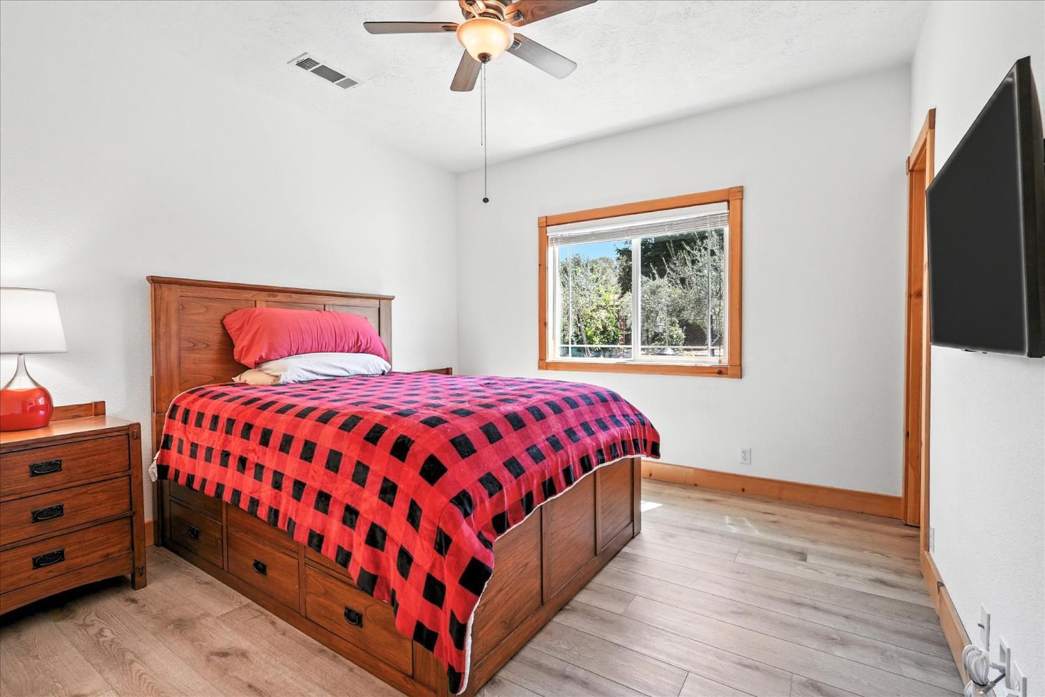 Coarsegold, California, 93614, United States, 4 Bedrooms Bedrooms, ,3 BathroomsBathrooms,Residential,For Sale,1923436