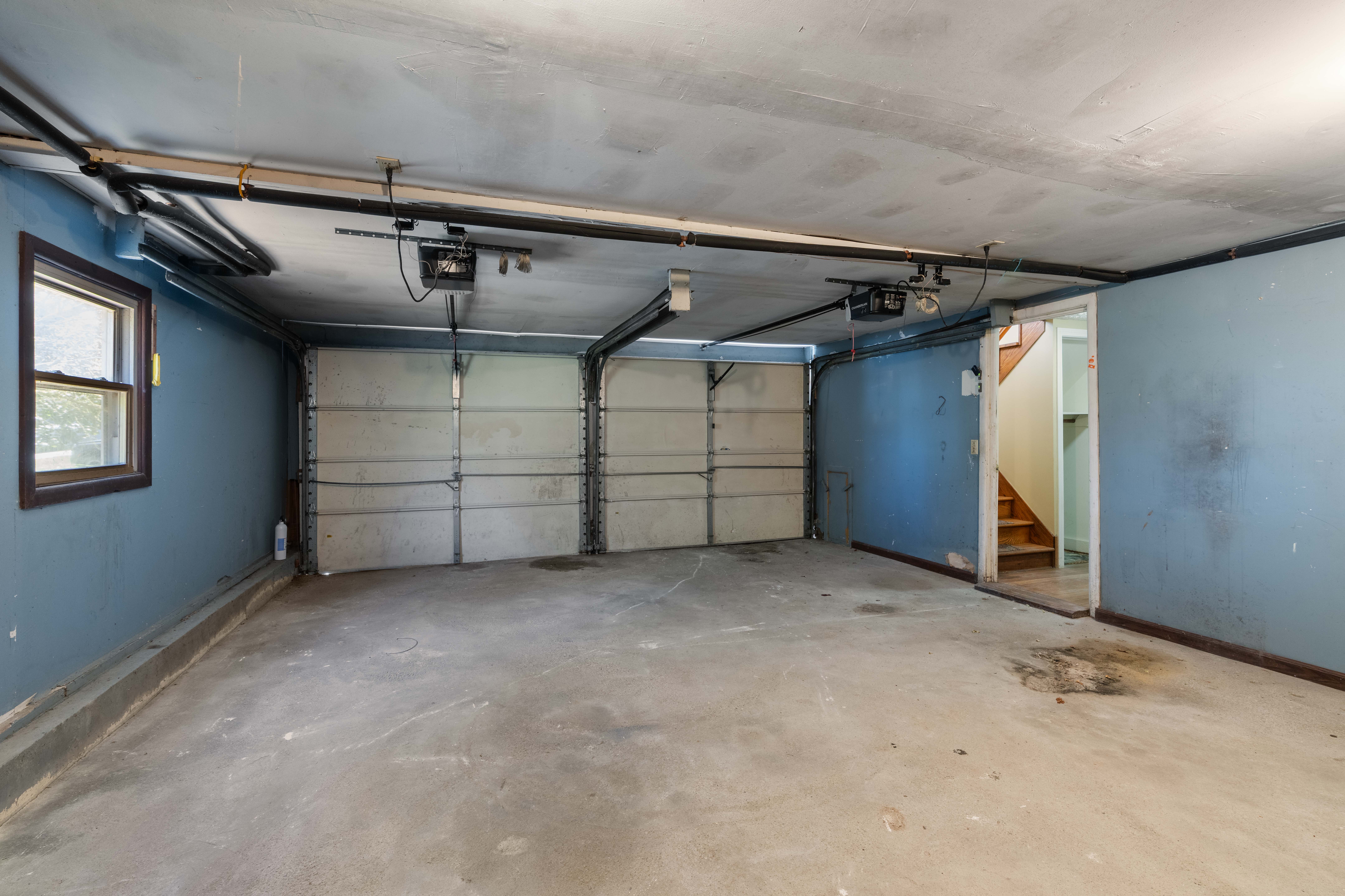 Portsmouth, Rhode Island, 02871, United States, 4 Bedrooms Bedrooms, ,3 BathroomsBathrooms,Residential,For Sale,1973967