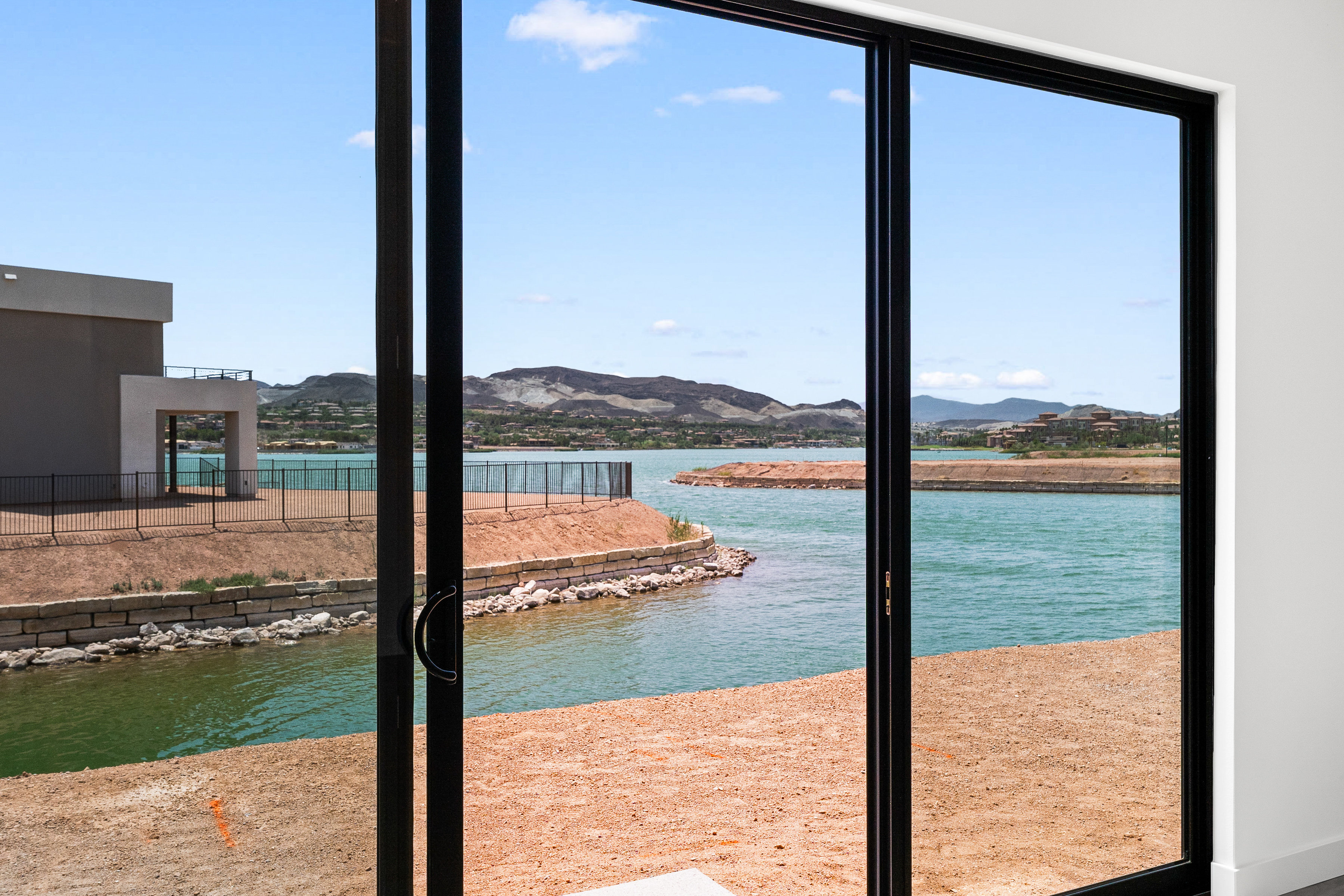  One of a Kind Waterfront Lifestyle - 物件實景