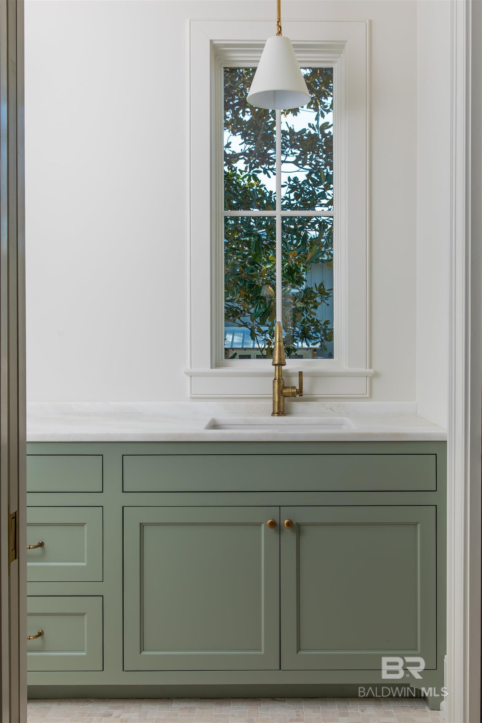 Fairhope, Alabama, 36532, United States, 4 Bedrooms Bedrooms, ,4 BathroomsBathrooms,Residential,For Sale,1998388