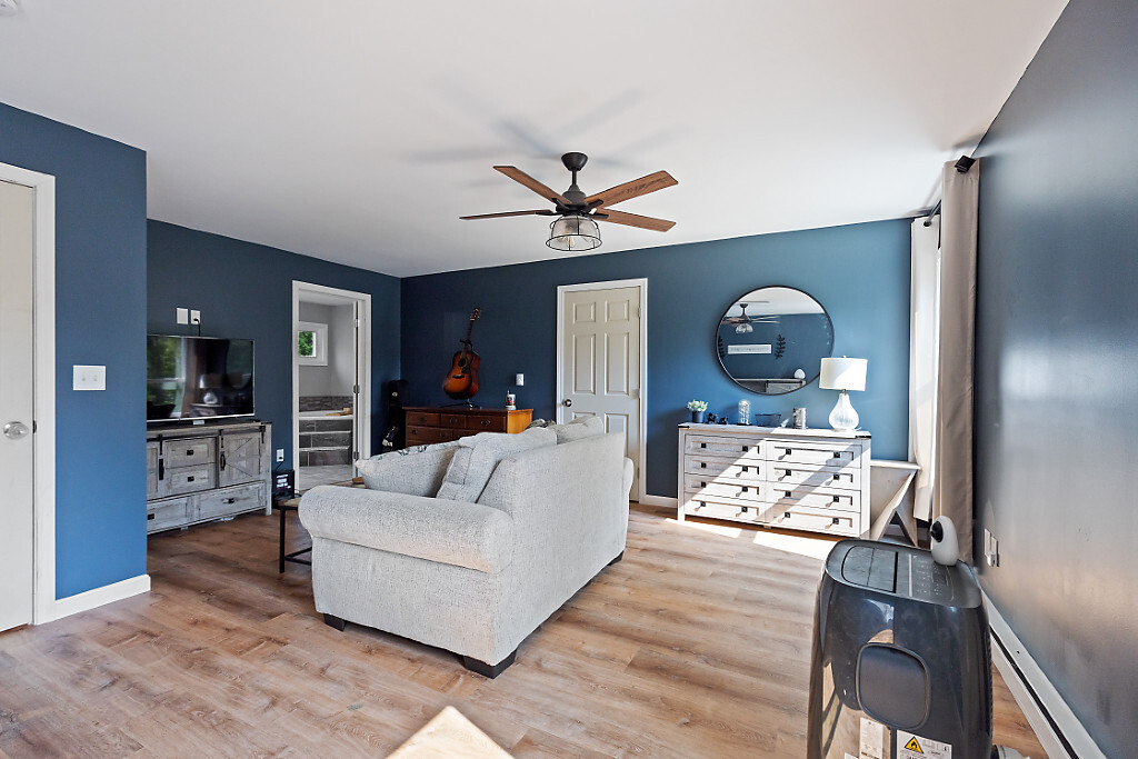 Madison, Maine, 04950, United States, 3 Bedrooms Bedrooms, ,3 BathroomsBathrooms,Residential,For Sale,1898697