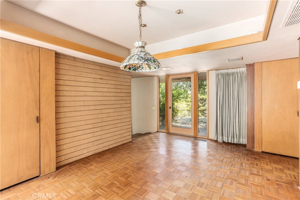 Redlands, California, 92373, United States, 4 Bedrooms Bedrooms, ,1 BathroomBathrooms,Residential,For Sale,1899993