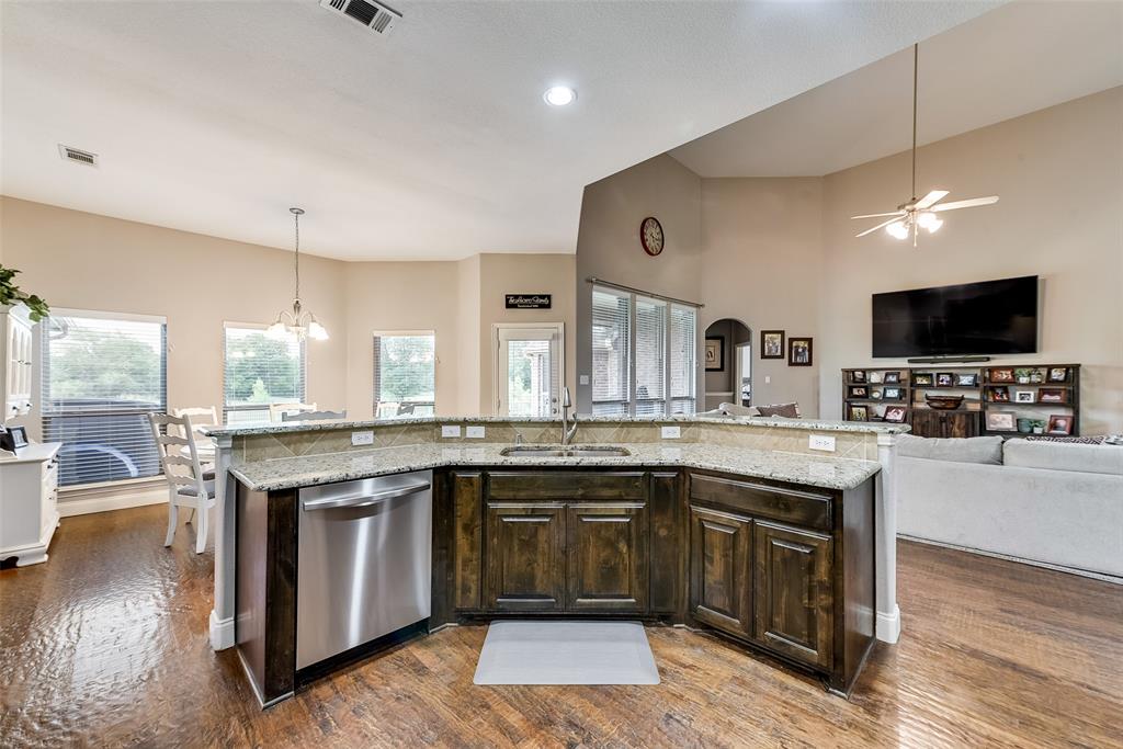 Mclendon Chisholm, Texas, 75032, United States, 5 Bedrooms Bedrooms, ,4 BathroomsBathrooms,Residential,For Sale,1900639