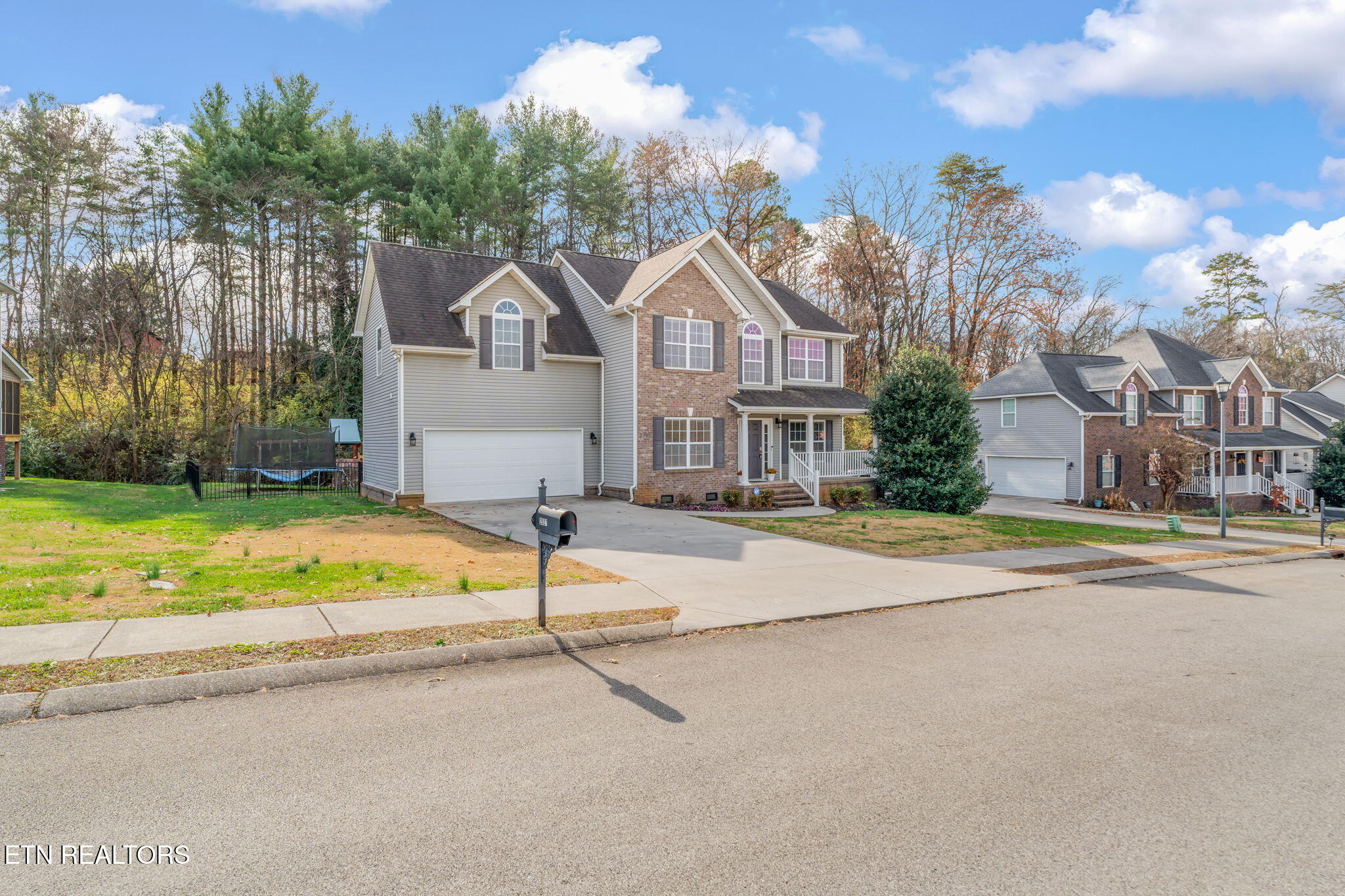 Maryville, Tennessee, 37804, United States, 4 Bedrooms Bedrooms, ,3 BathroomsBathrooms,Residential,For Sale,1996770