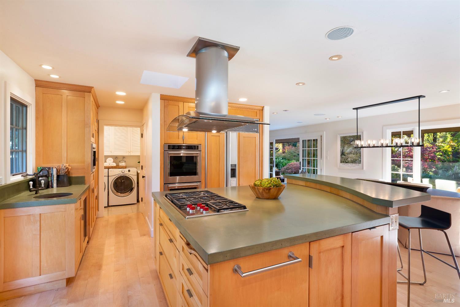 St. Helena, California, 94574, United States, 3 Bedrooms Bedrooms, ,5 BathroomsBathrooms,Residential,For Sale,1998865