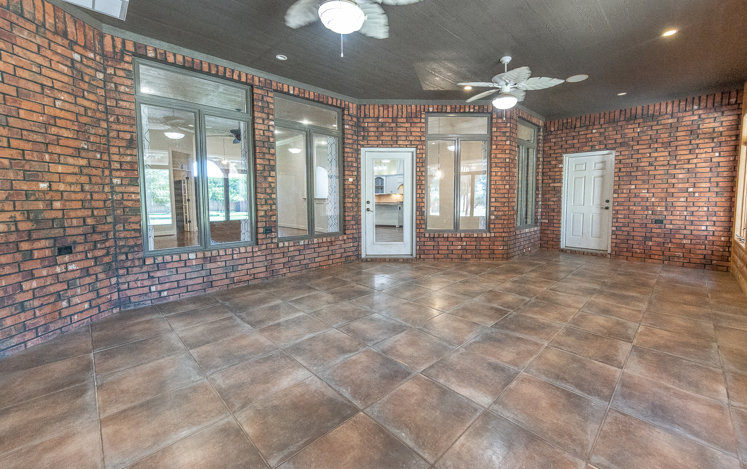 Lubbock, Texas, 79424, United States, 4 Bedrooms Bedrooms, ,5 BathroomsBathrooms,Residential,For Sale,1934203
