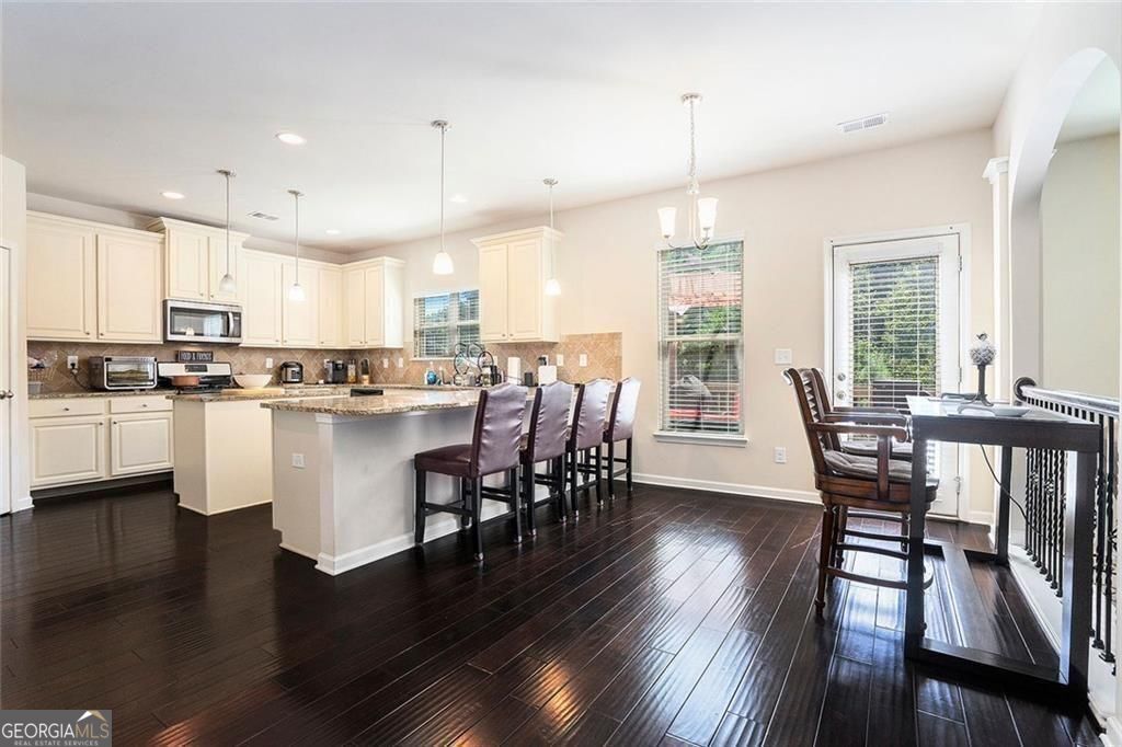 Loganville, Georgia, 30052, United States, 4 Bedrooms Bedrooms, ,4 BathroomsBathrooms,Residential,For Sale,1952006