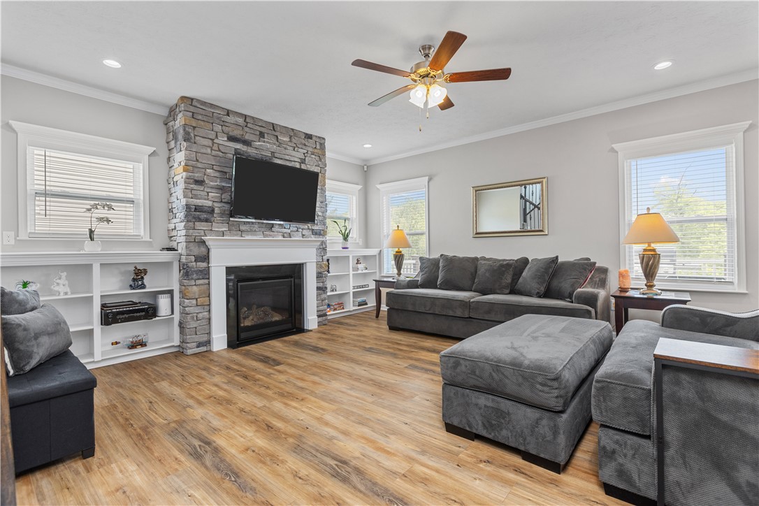 Trafford, Pennsylvania, 15085, United States, 4 Bedrooms Bedrooms, ,4 BathroomsBathrooms,Residential,For Sale,1819382