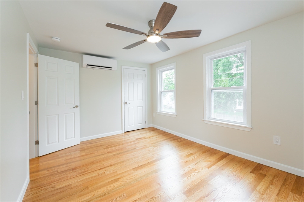 Hamilton, Massachusetts, 01982, United States, 3 Bedrooms Bedrooms, ,2 BathroomsBathrooms,Residential,For Sale,1934634