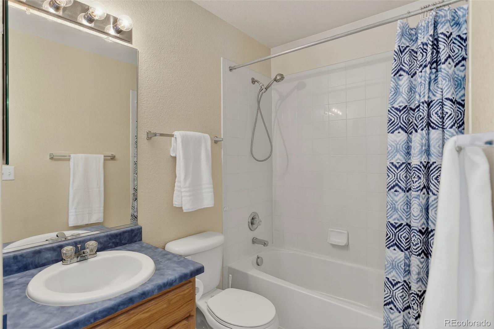 Lakewood, Colorado, 80232, United States, 3 Bedrooms Bedrooms, ,4 BathroomsBathrooms,Residential,For Sale,1941037