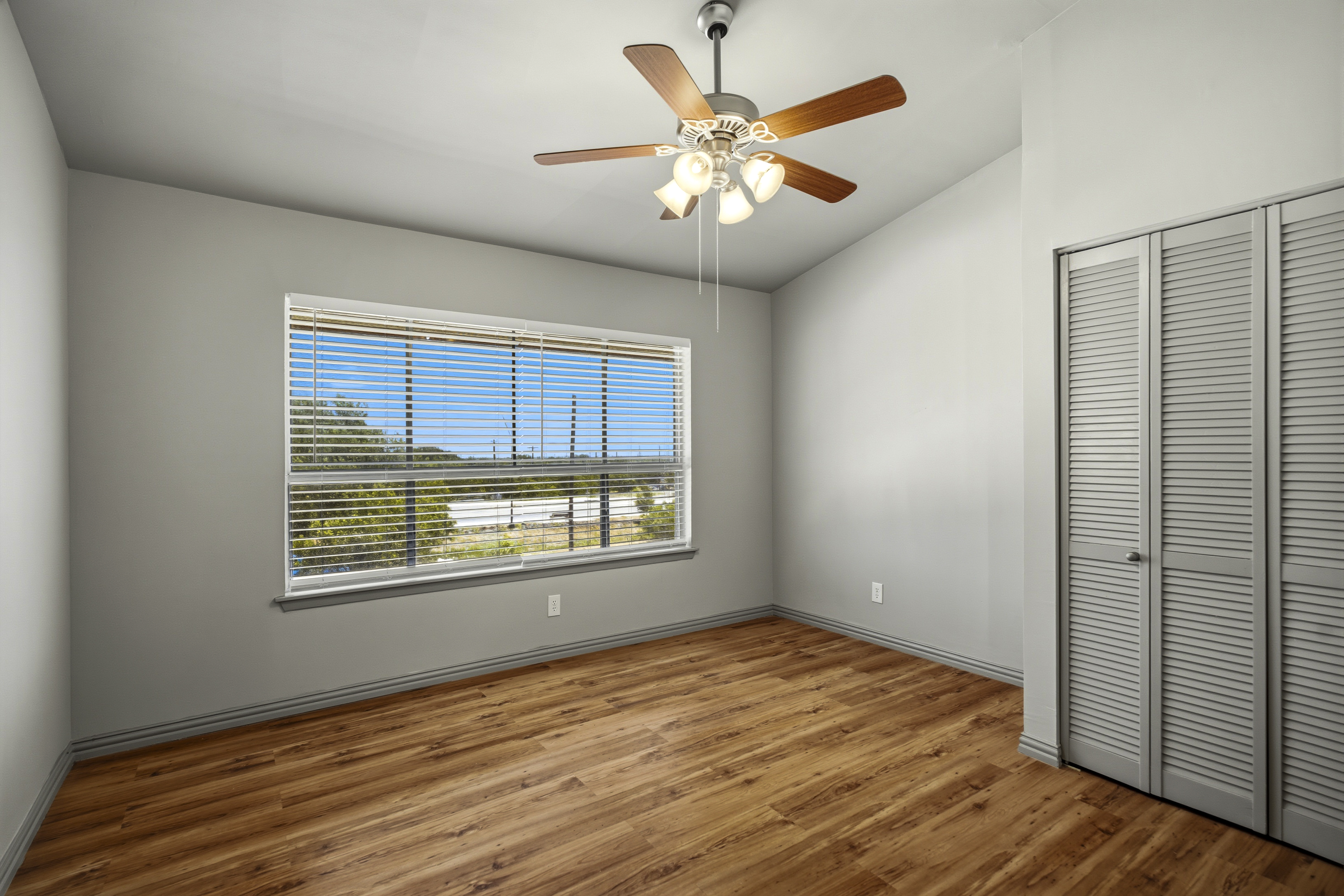  Move-In Ready Condo in Prime Location - 物件實景