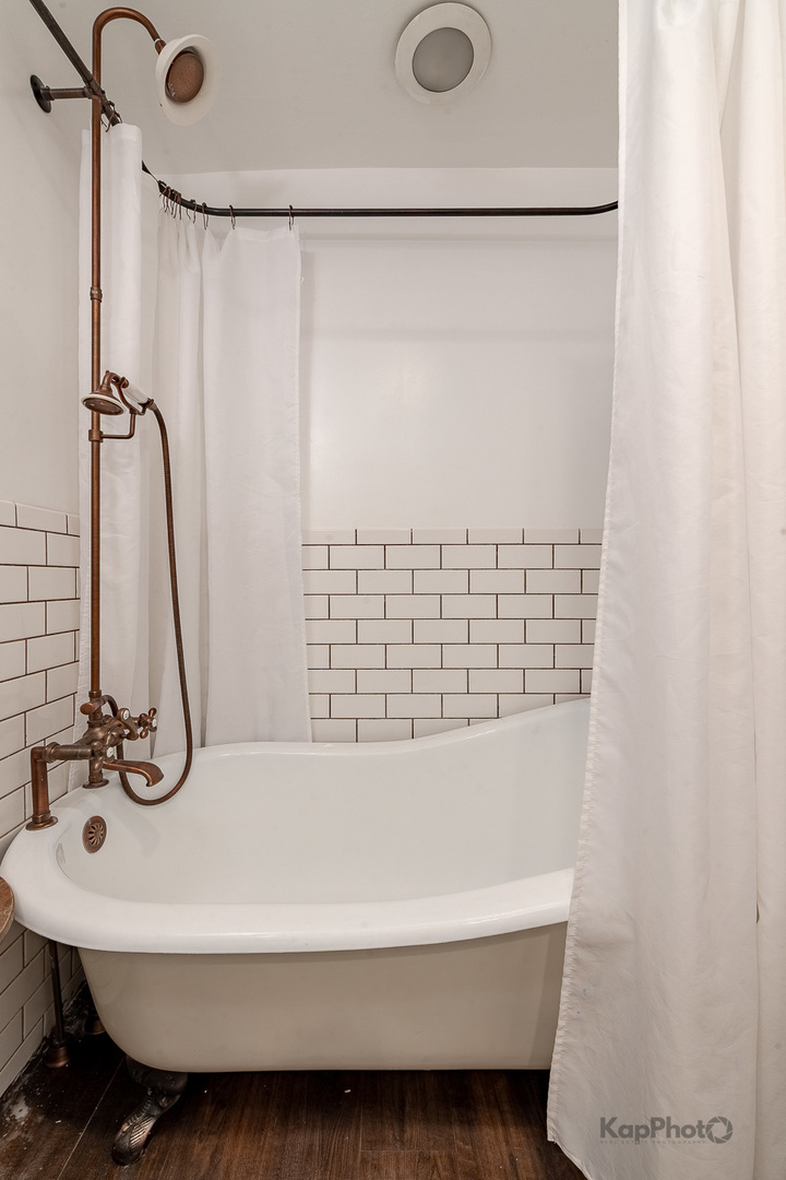 Chicago, Illinois, 60607, United States, 1 Bedroom Bedrooms, ,1 BathroomBathrooms,Residential,For Sale,1935059