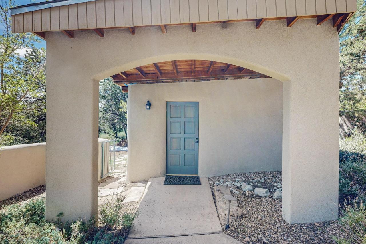 30 Apache Creek, Santa Fe, New Mexico, 87505, United States, 5 Bedrooms Bedrooms, ,4 BathroomsBathrooms,Residential,For Sale,30 Apache Creek,1591905