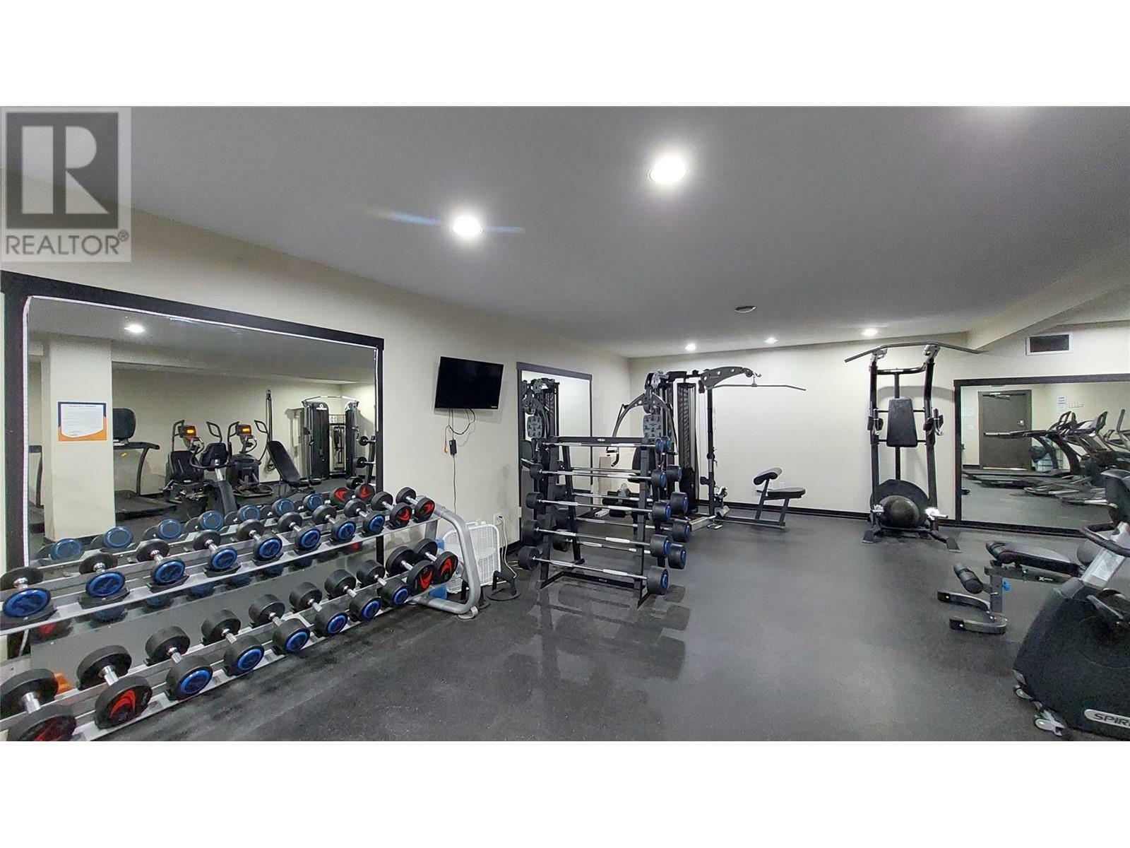 KELOWNA, British Columbia, V1Z 3R8, CA, 3 Bedrooms Bedrooms, ,3 BathroomsBathrooms,Residential,For Sale,1839050
