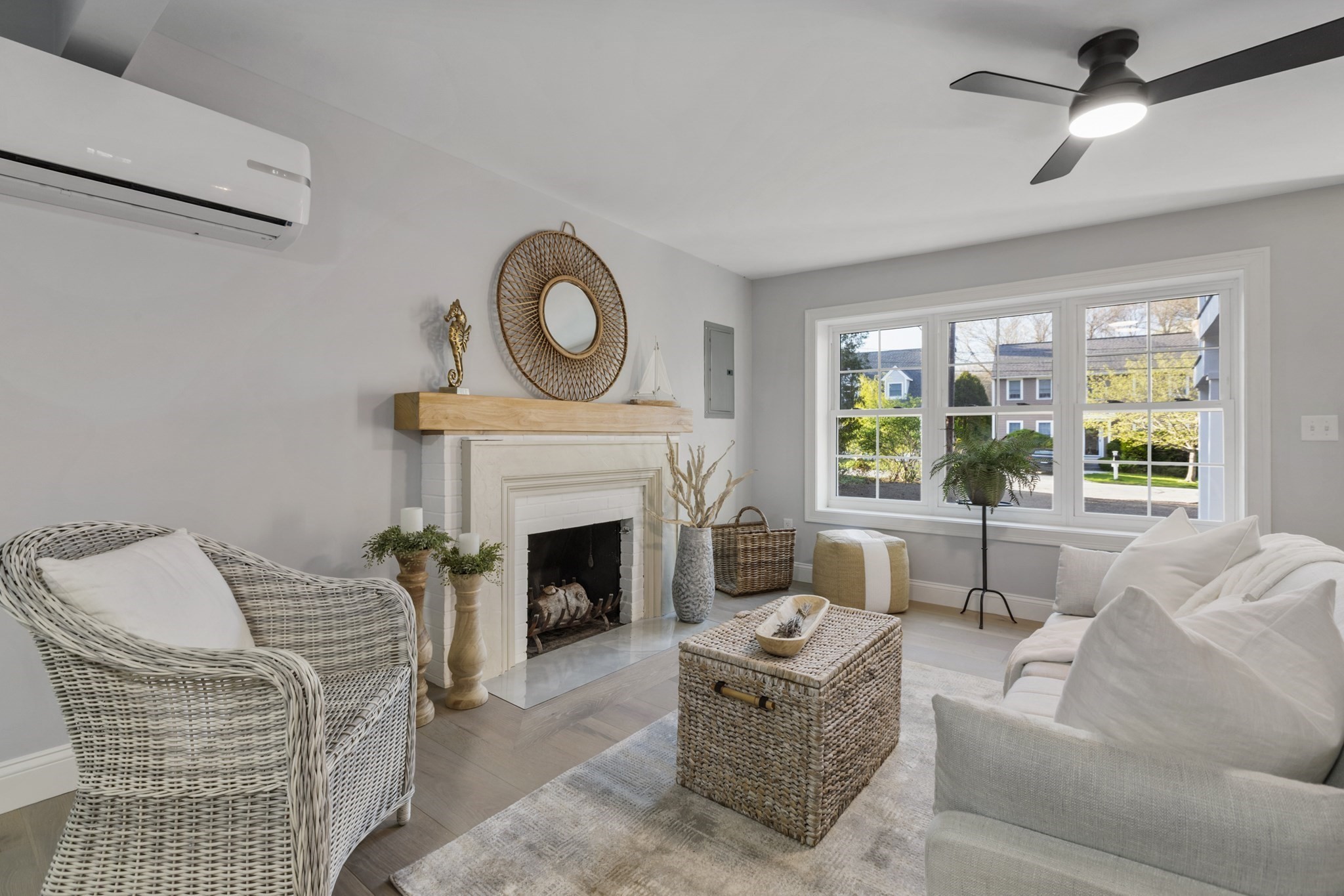 South Dartmouth, Massachusetts, 02748, United States, 4 Bedrooms Bedrooms, ,2 BathroomsBathrooms,Residential,For Sale,1977281