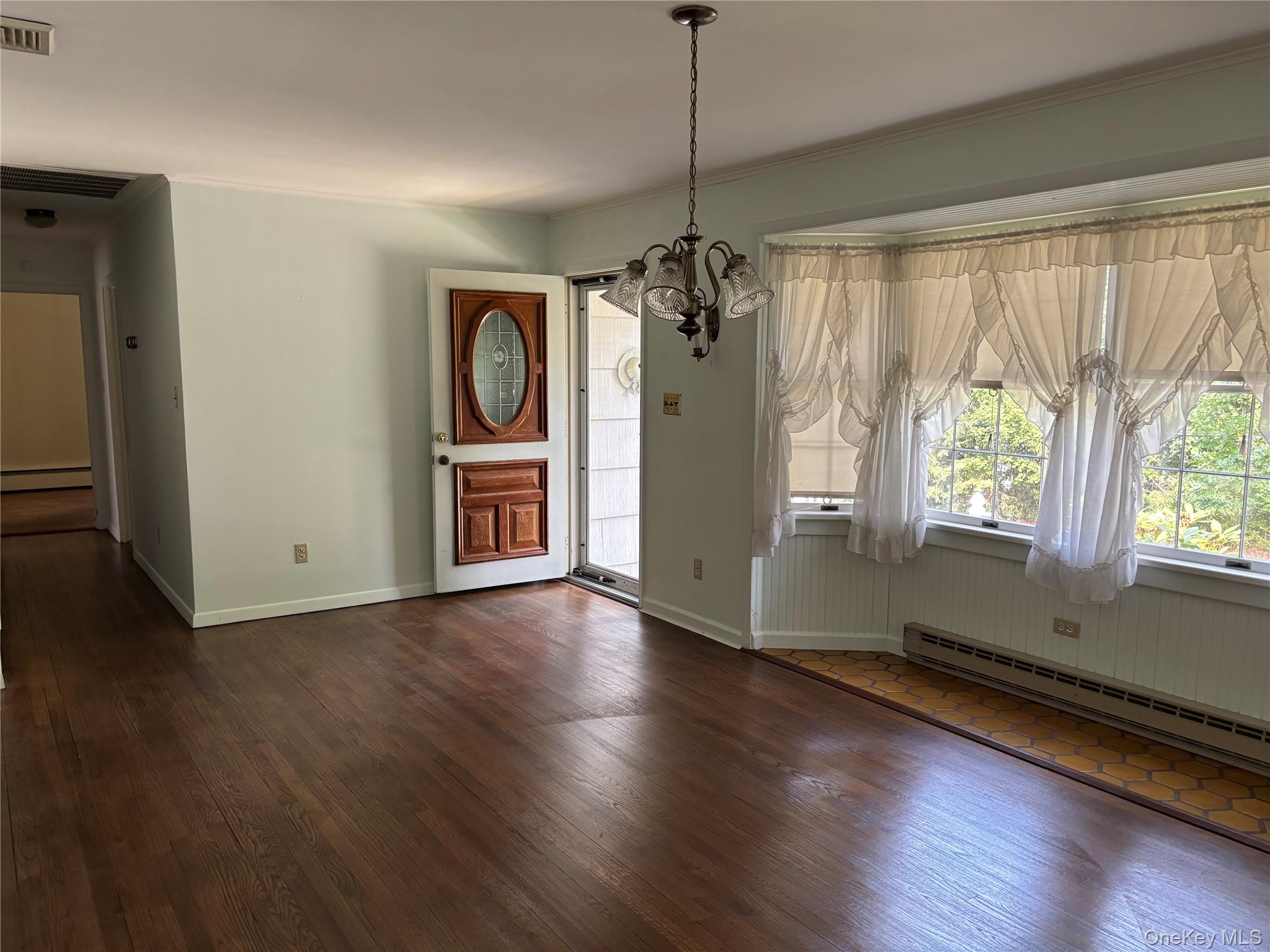 Wading River, New York, 11792, United States, 4 Bedrooms Bedrooms, ,2 BathroomsBathrooms,Residential,For Sale,1941078