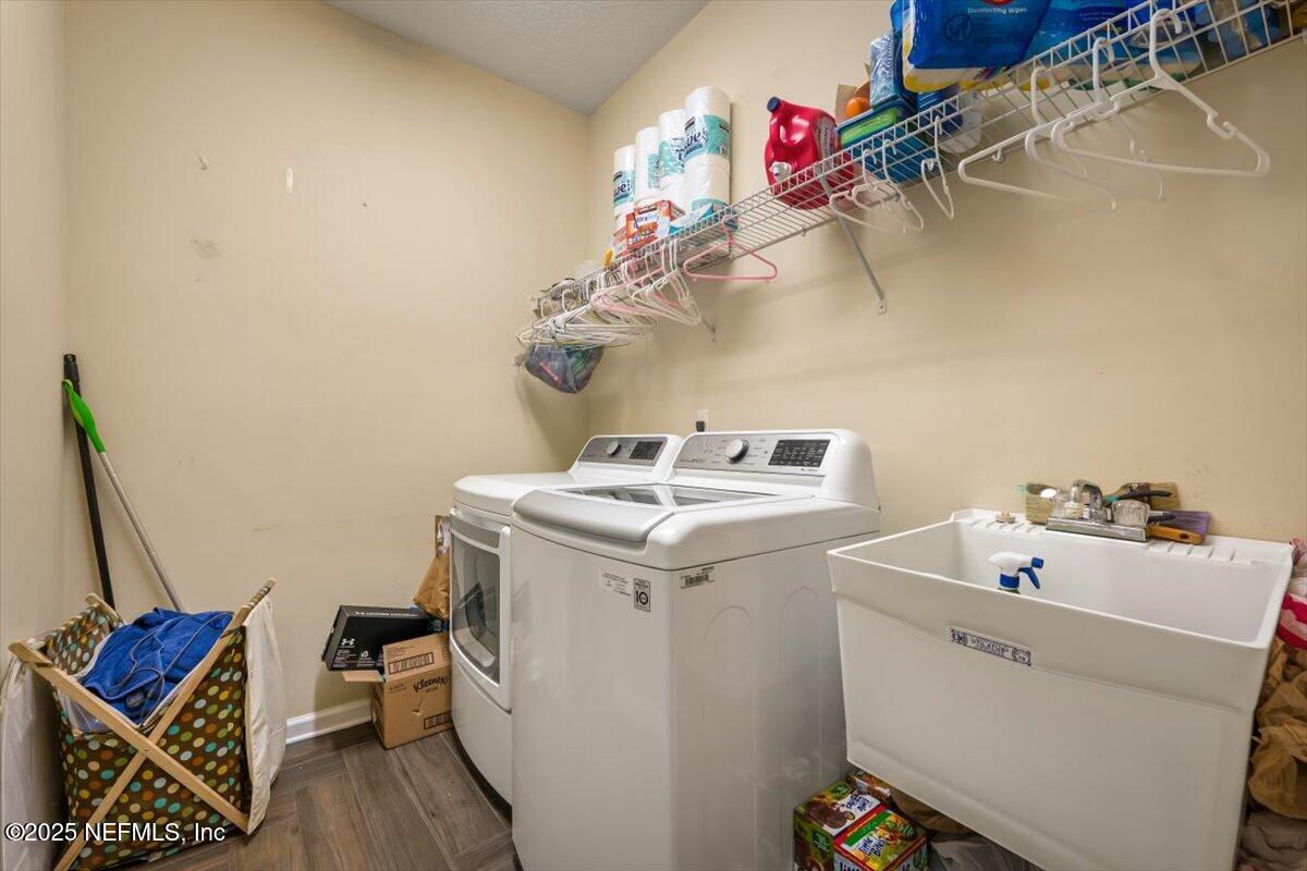 Jacksonville, Florida, 32256, United States, 5 Bedrooms Bedrooms, ,4 BathroomsBathrooms,Residential,For Sale,1974512