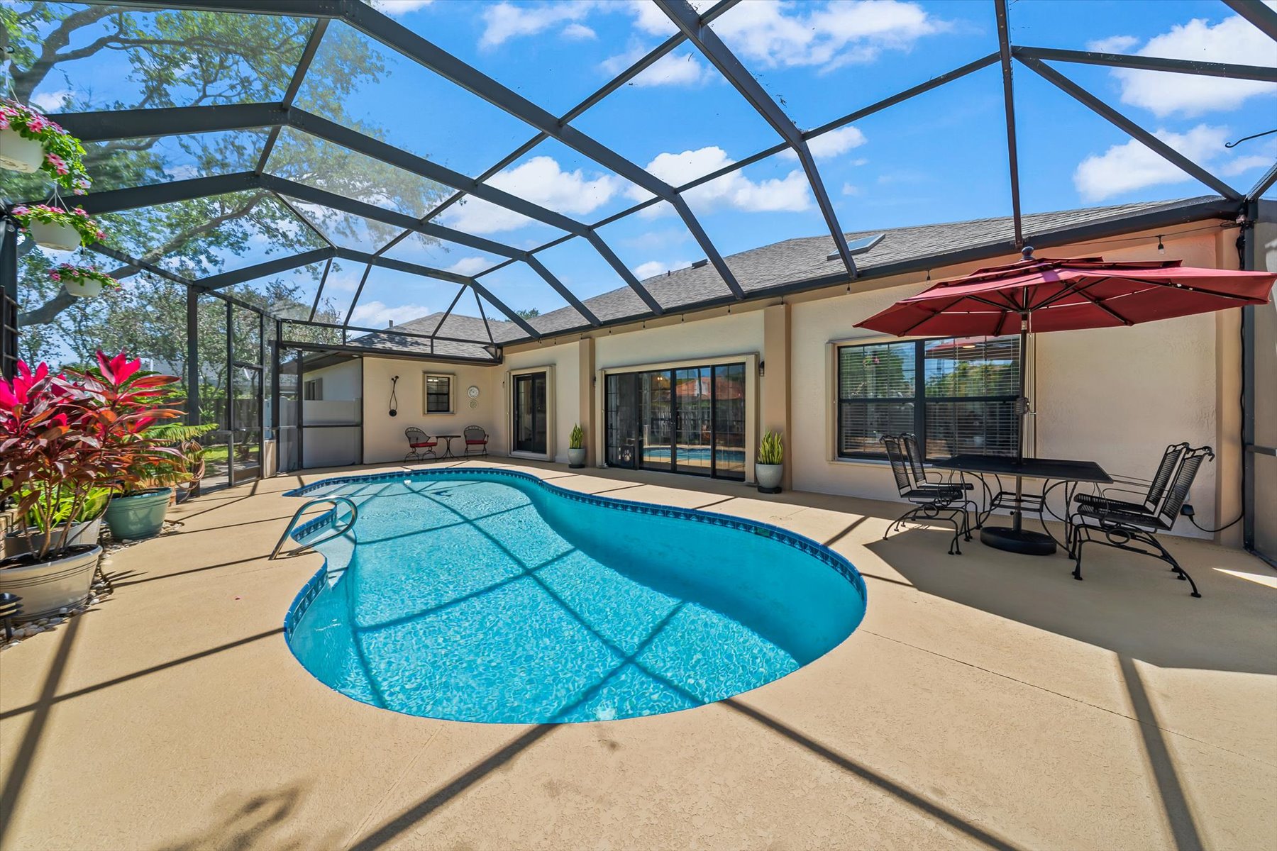  560 Veracruz Boulevard, Indialantic, FL, 32903 - 物件實景