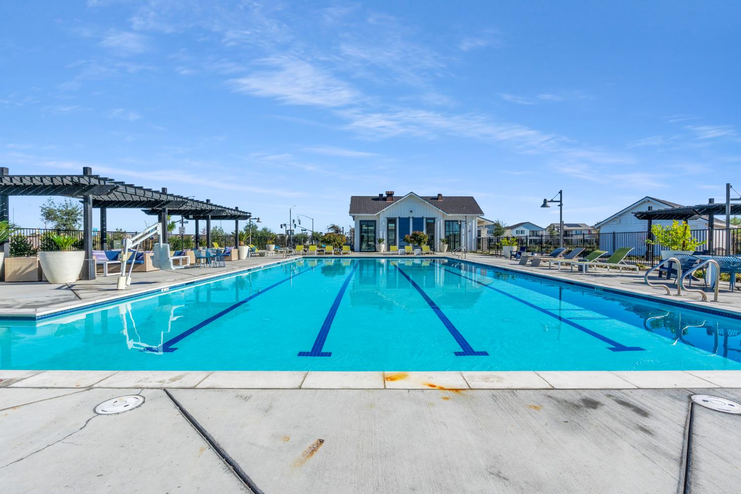 Sacramento, California, 95835, United States, 4 Bedrooms Bedrooms, ,3 BathroomsBathrooms,Residential,For Sale,1998262