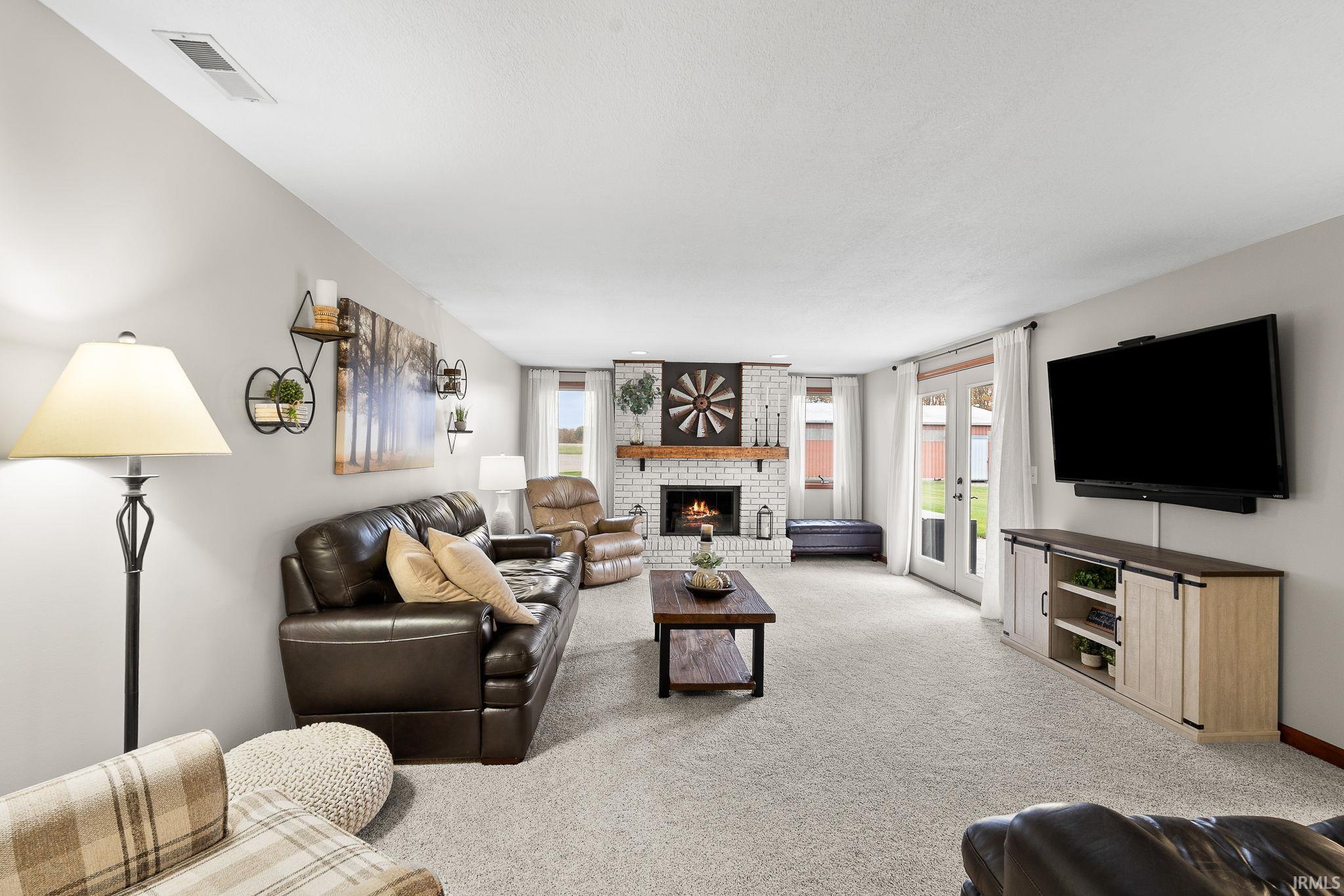 Angola, Indiana, 46703, United States, 3 Bedrooms Bedrooms, ,2 BathroomsBathrooms,Residential,For Sale,1992586