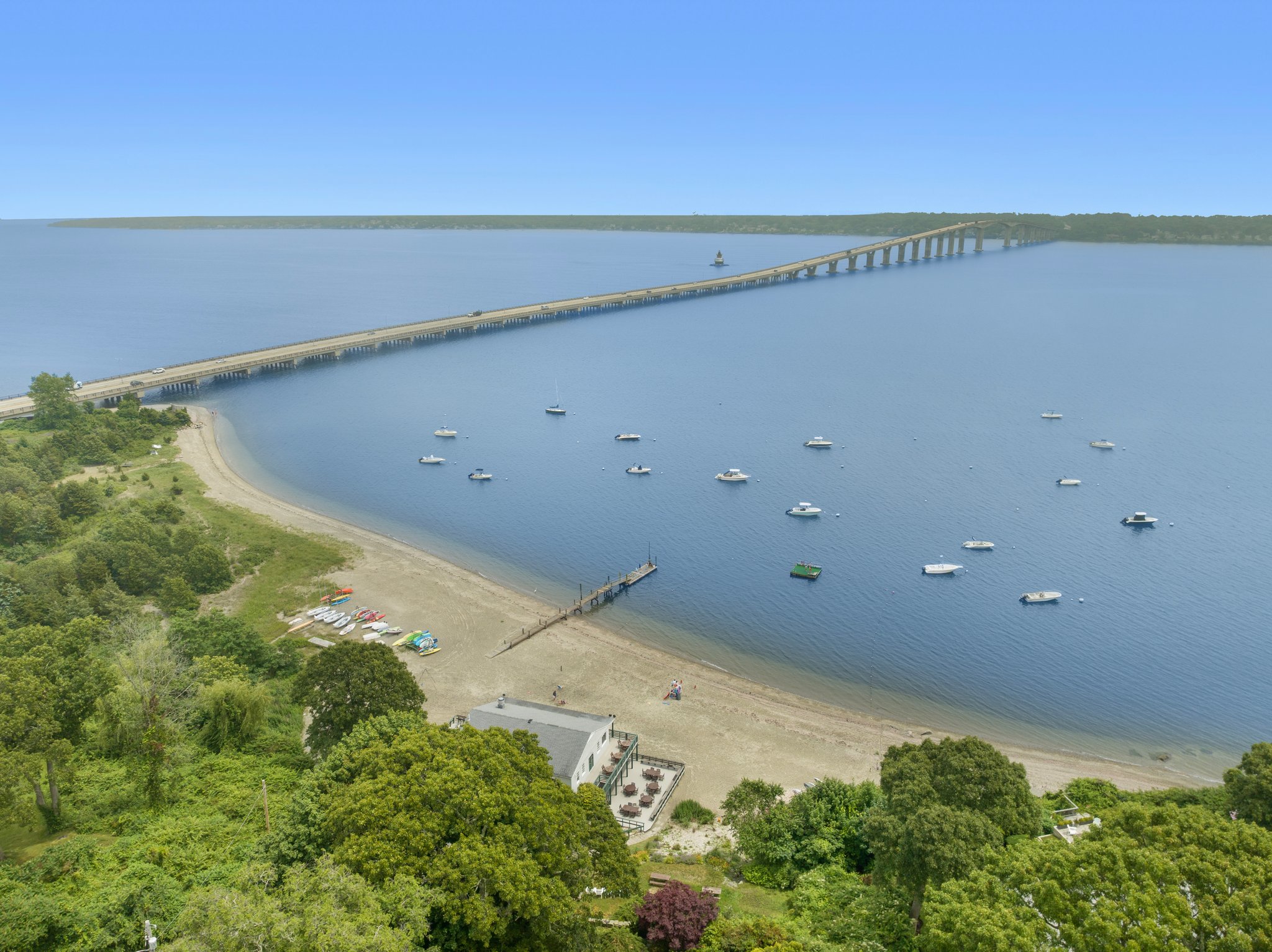  56 Tefft Street, North Kingstown, RI, 02874 - 物件實景