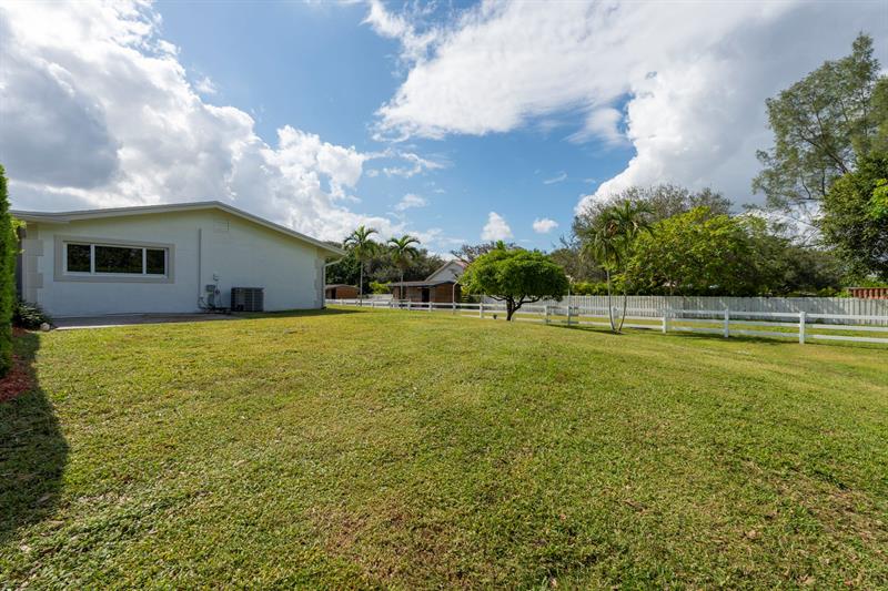 Parkland, Florida, 33067, United States, 5 Bedrooms Bedrooms, ,4 BathroomsBathrooms,Residential,For Sale,1990344