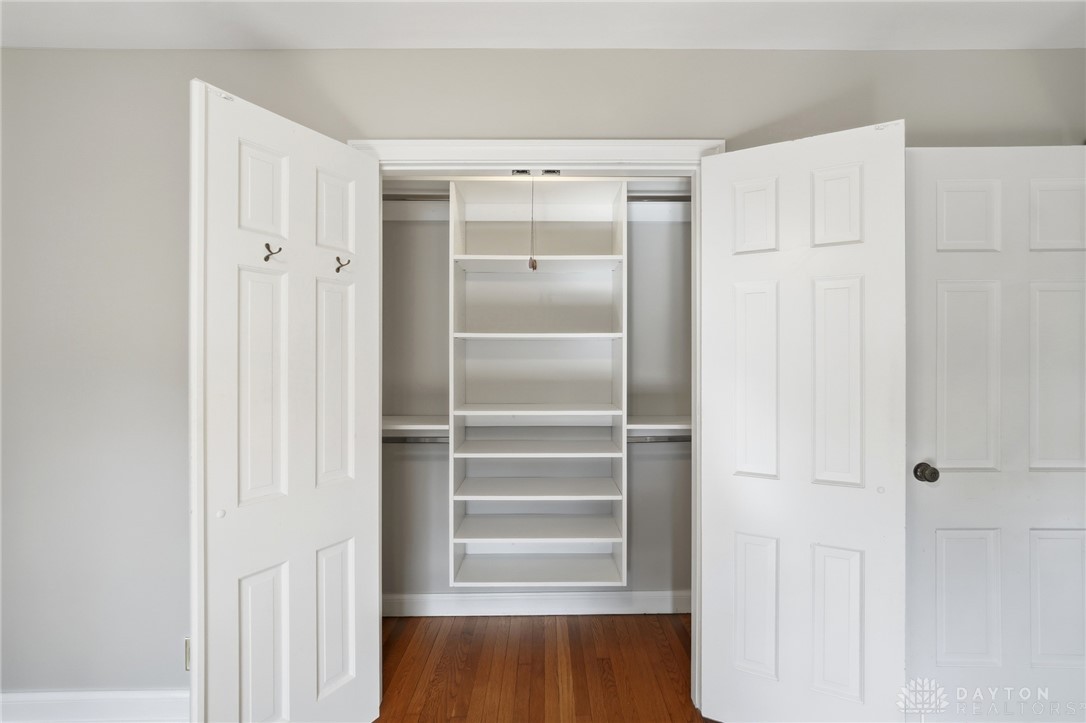 Oakwood, Ohio, 45409, United States, 4 Bedrooms Bedrooms, ,3 BathroomsBathrooms,Residential,For Sale,1987886