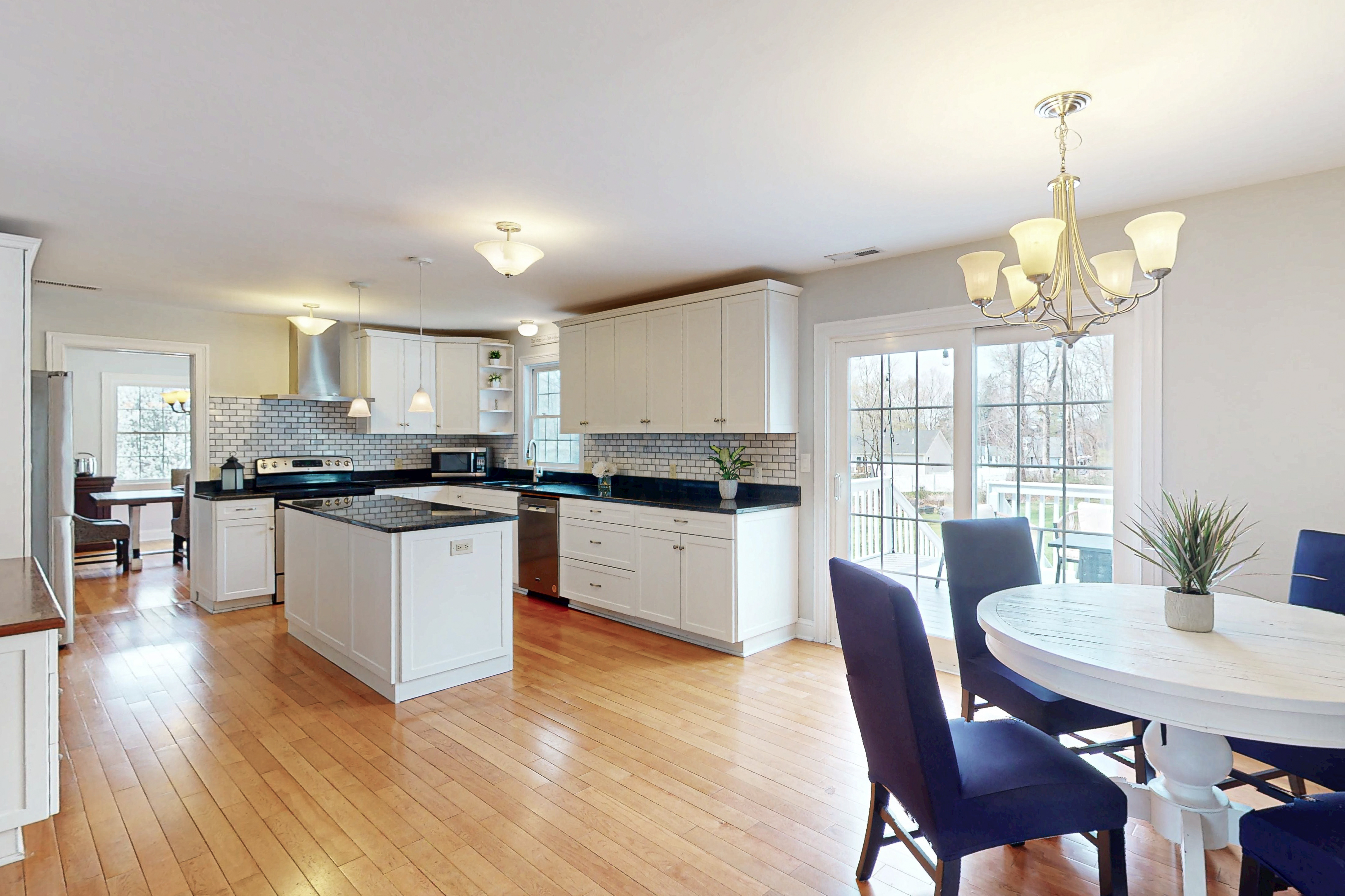  Magnificent Updated Colonial - 物件實景