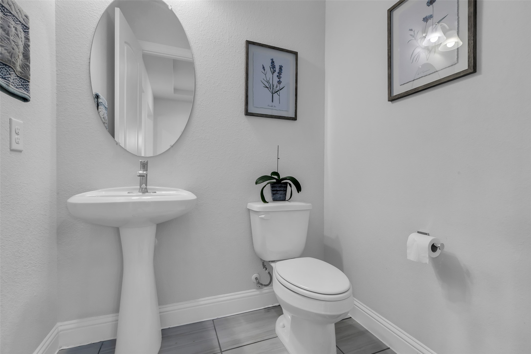 Webster, Texas, 77598, United States, 4 Bedrooms Bedrooms, ,4 BathroomsBathrooms,Residential,For Sale,1901174