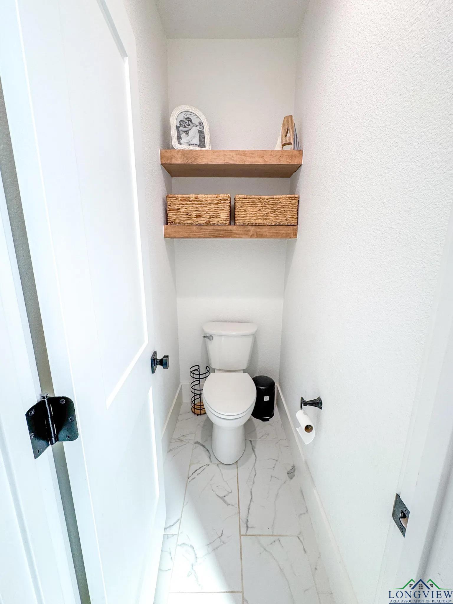 Texarkana, Texas, 75503, United States, 4 Bedrooms Bedrooms, ,4 BathroomsBathrooms,Residential,For Sale,1980394