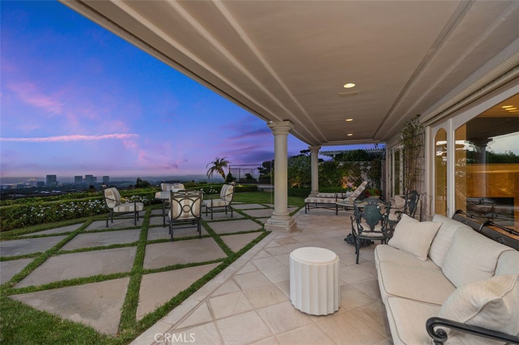 Corona del Mar, California, 92625, United States, 5 Bedrooms Bedrooms, ,5 BathroomsBathrooms,Residential,For Sale,1918419
