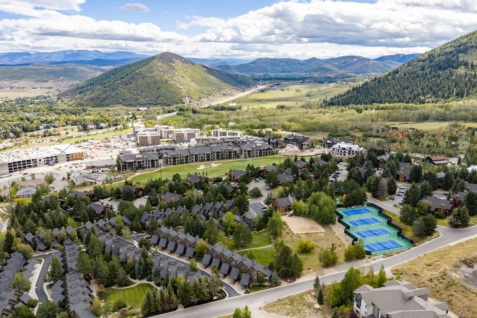  Adorable 4 bedroom Townhome-Steps from the new Canyons Village Skyway Lift - 物件實景