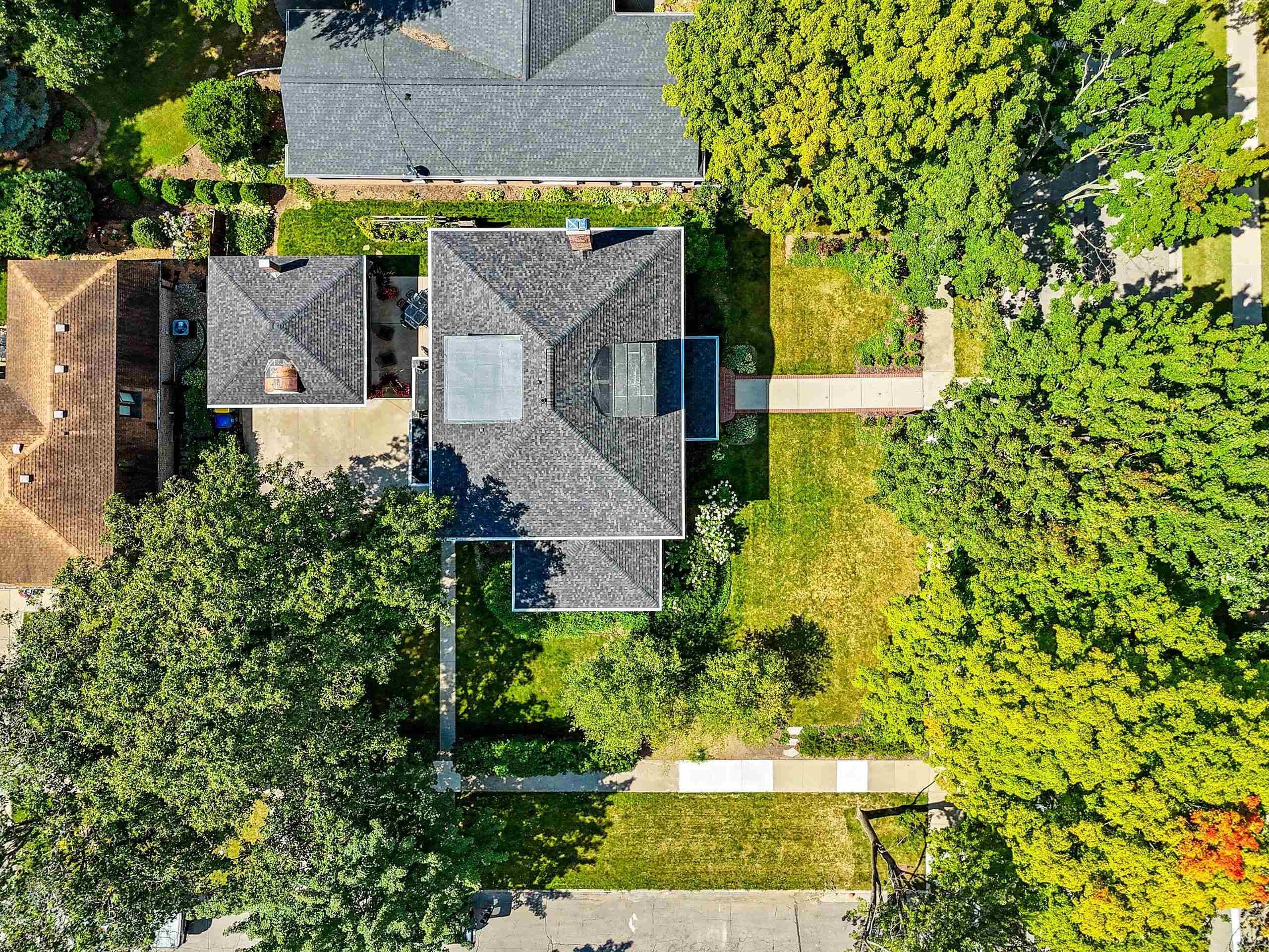 GREEN BAY, Wisconsin, 54301-3217, United States, 4 Bedrooms Bedrooms, ,3 BathroomsBathrooms,Residential,For Sale,1984503