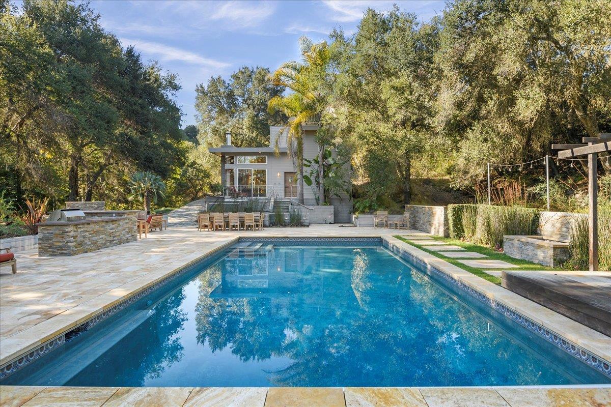 Los Altos Hills, California, 94022, United States, 5 Bedrooms Bedrooms, ,5 BathroomsBathrooms,Residential,For Sale,1907317