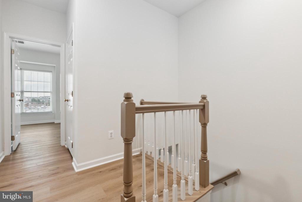 Chantilly, Virginia, 20152, United States, 3 Bedrooms Bedrooms, ,4 BathroomsBathrooms,Residential,For Sale,1942901