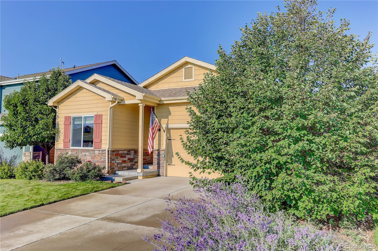 Dacono, Colorado, 80514, United States, 3 Bedrooms Bedrooms, ,2 BathroomsBathrooms,Residential,For Sale,1939654