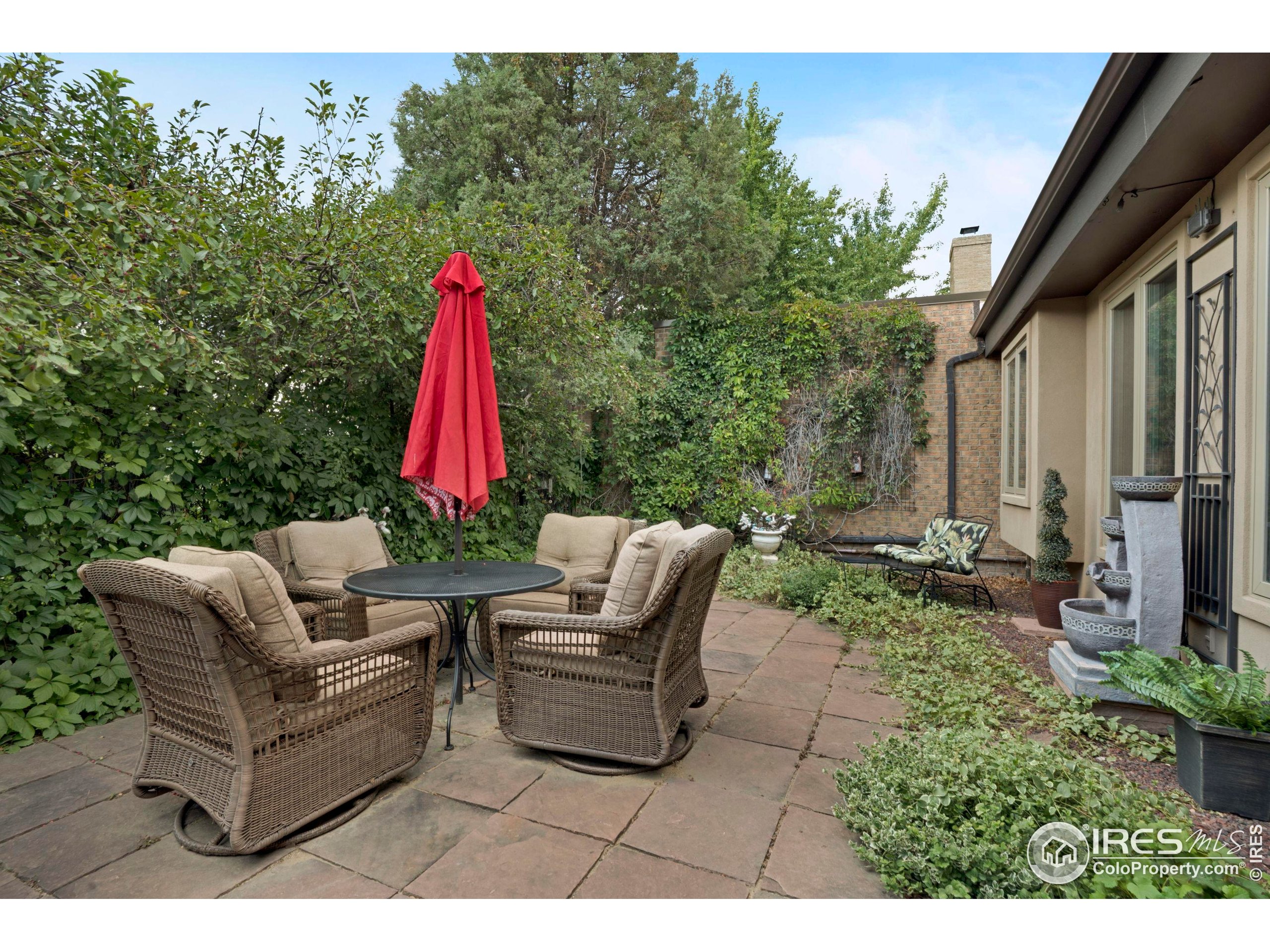 Boulder, Colorado, 80301, United States, 2 Bedrooms Bedrooms, ,2 BathroomsBathrooms,Residential,For Sale,1942273