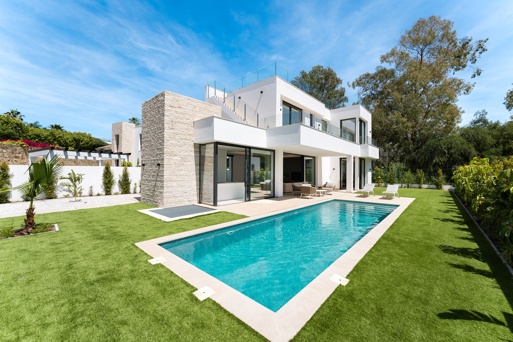  Contemporary Villa with Pool & Solarium in Estepona East - 物件實景