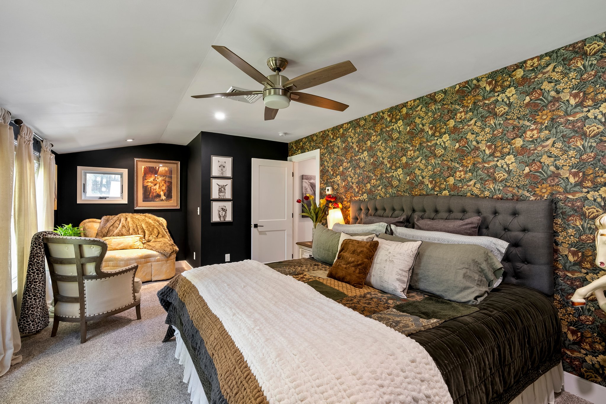  Charming Expanded Cape is Newly Remodeled - 物件實景