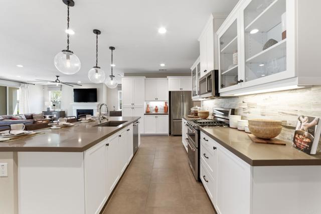 Murrieta, California, 92563, United States, 4 Bedrooms Bedrooms, ,3 BathroomsBathrooms,Residential,For Sale,1930051
