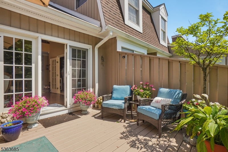 Bernards Twp., New Jersey, 07920, United States, 3 Bedrooms Bedrooms, ,4 BathroomsBathrooms,Residential,For Sale,1875142
