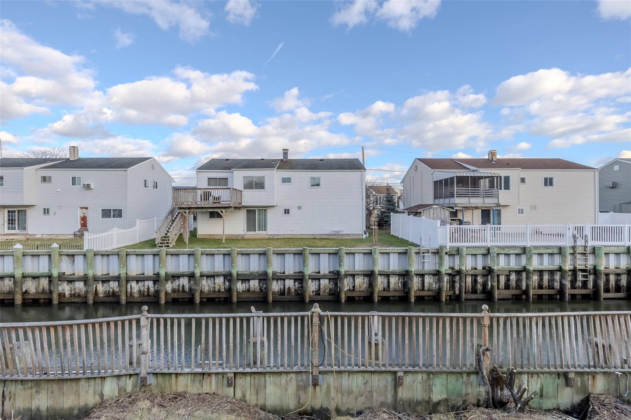 Freeport, New York, 11520, United States, 4 Bedrooms Bedrooms, ,2 BathroomsBathrooms,Residential,For Sale,1893600