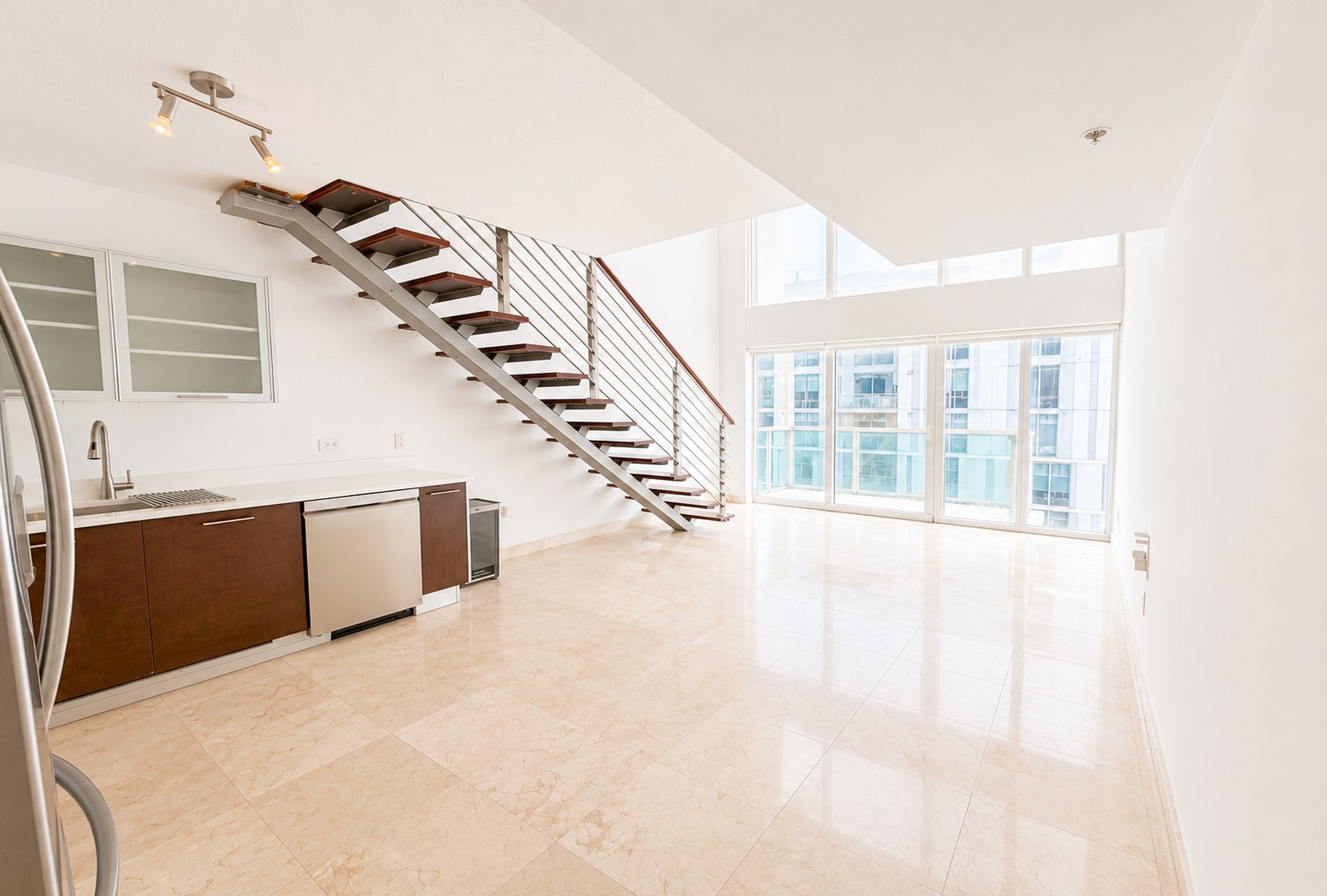  41 SE 5th St, Miami, FL, 33131 - 物件實景