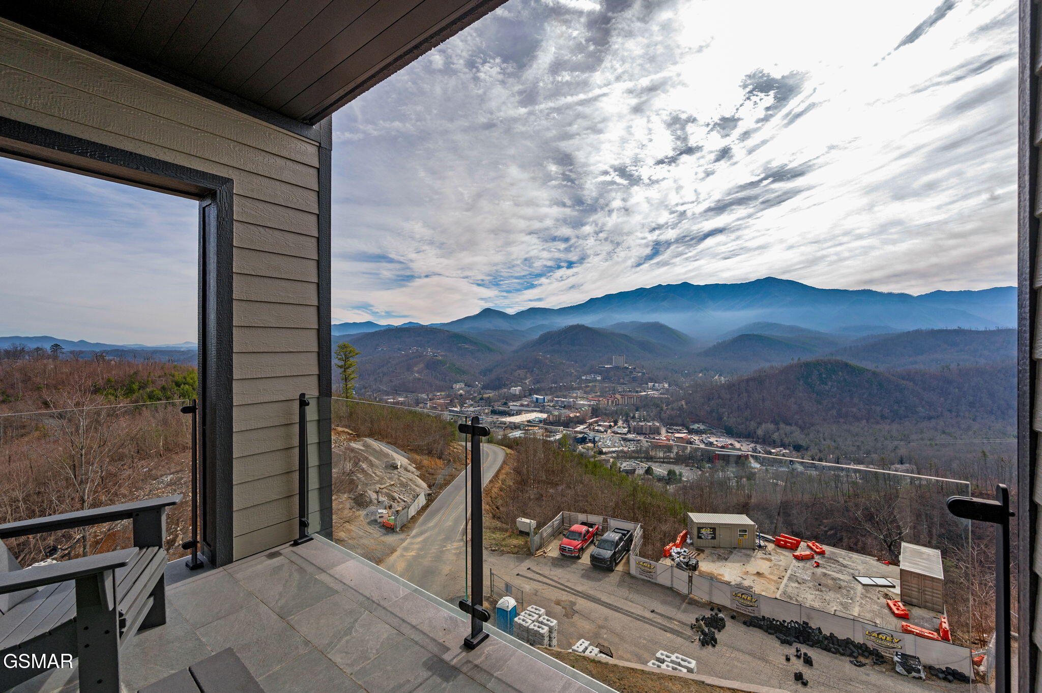Gatlinburg, Tennessee, 37738, United States, 3 Bedrooms Bedrooms, ,4 BathroomsBathrooms,Residential,For Sale,1977552
