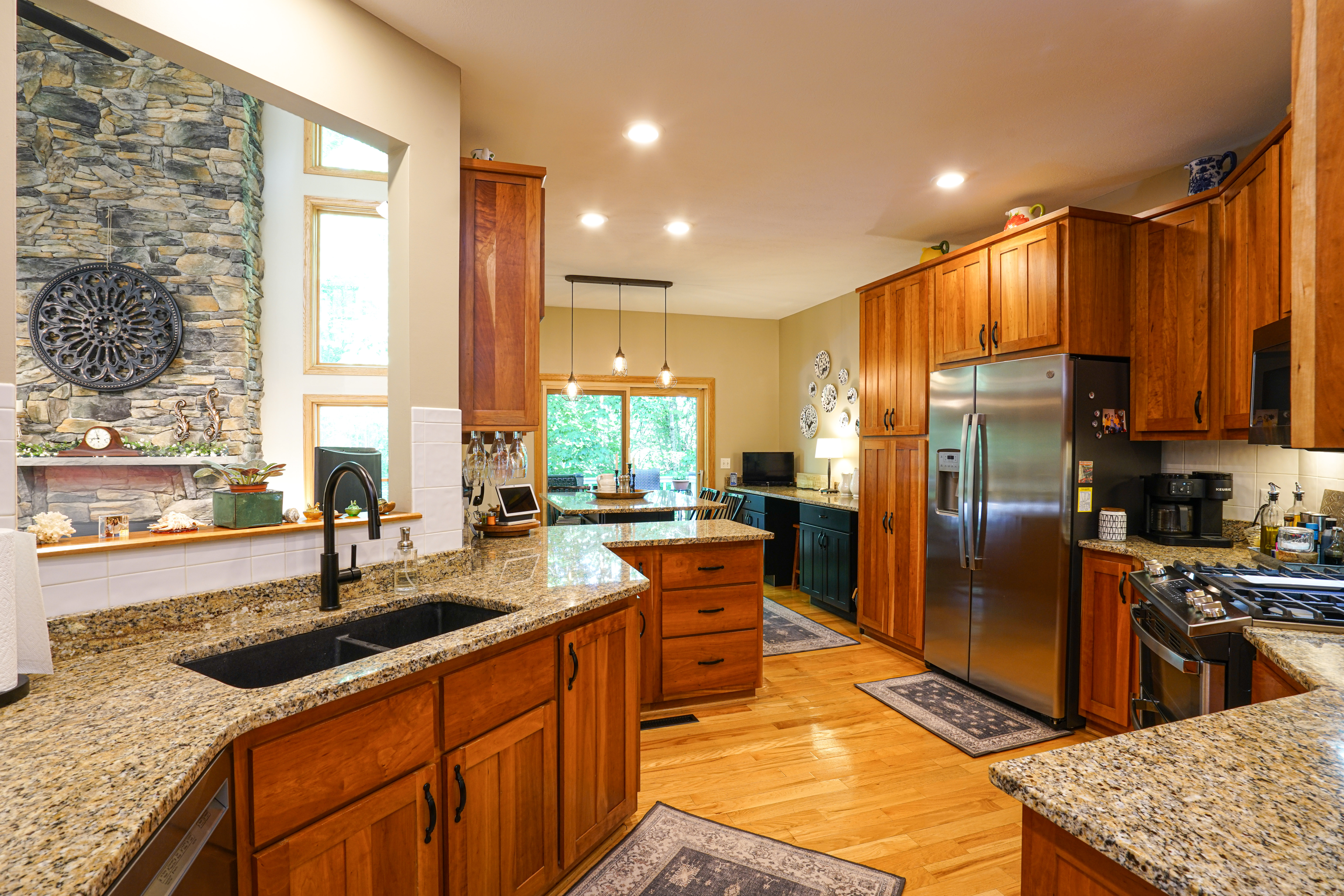 Horner, West Virginia, 26732, United States, 4 Bedrooms Bedrooms, ,4 BathroomsBathrooms,Residential,For Sale,1955004